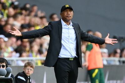 Faltering Nantes lose ground in relegation fight