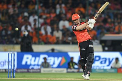Samad hits last-ball six after no ball in IPL thriller