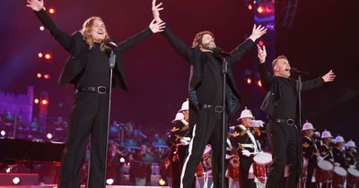 Take That fans complain about same issue as 'fourth member' introduced to the stage at Coronation Concert