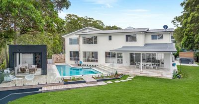 Under the hammer: Floraville suburb record smashed