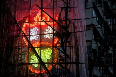 Hong Kong's bamboo scaffolders preserve ancient technique