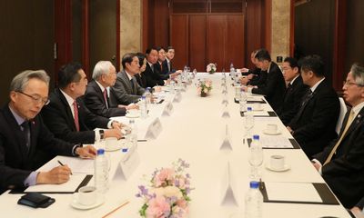 Japan PM Kishida meets lawmakers, business leaders to finish South Korea visit