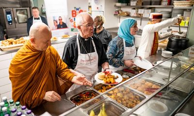 Millions of Britons invited to volunteer for coronation’s Big Help Out