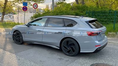 2025 Volkswagen ID.7 Electric Wagon Spied For The First Time