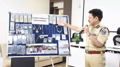 Gang involved in impersonating NRI to illegally divert insurance policy money held in Telangana