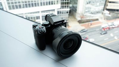 Panasonic announces Lumix S5II and S5IIX at CES 2023 (update)