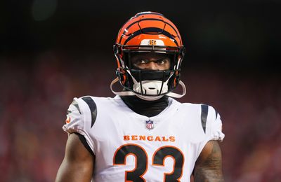 Falcons sign veteran CB Tre Flowers to one-year deal