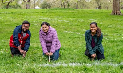 Coronation volunteers set to work making royal parks bloom