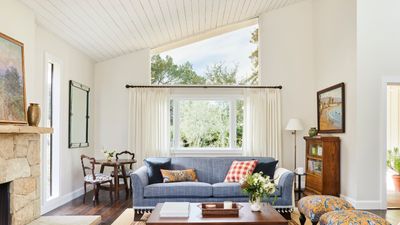 Fans of traditional British coastal style will all love this bright, pretty Californian home