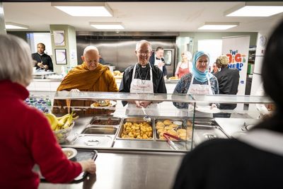 Royals, PM and faith leaders join Big Help Out coronation volunteering events