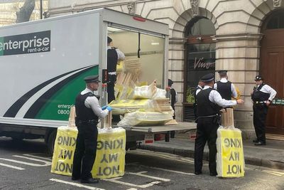 Met Police ‘regrets’ arrests of six protesters ahead of King’s coronation - OLD