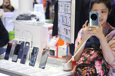Smartphone sales down 20% in first quarter
