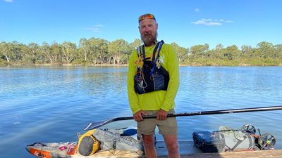 Peter Charlesworth's 2,642km stand-up paddleboarding effort to break the Guinness World Record