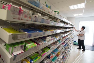 Pharmacists to give prescription medicine without GP sign-off
