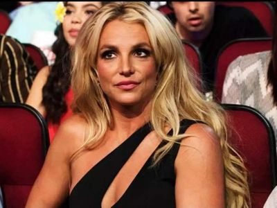 Britney Spears' autobiography delayed due to A-listers' fears, fans ask 'who are they?'
