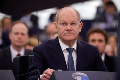 Scholz urges integrated EU defence industry, migration agreement