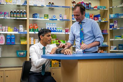 Sunak gets clean bill of health during visit to pharmacist