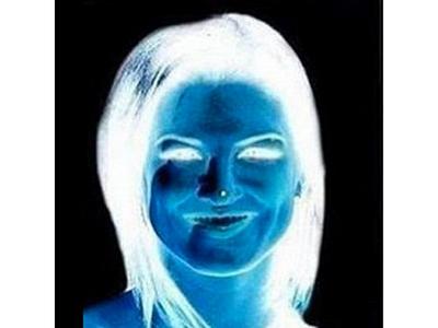 Optical illusion: Here's how to see a full-color picture from the X-ray image of this woman!