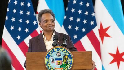 Lightfoot urges successor to continue corporate fund support for the arts