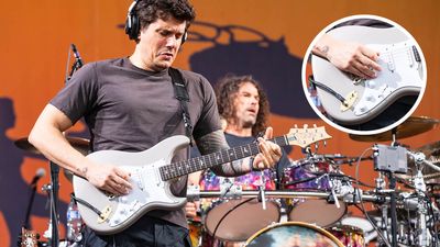 John Mayer’s been rocking a prototype Silver Sky with an Alembic Blaster output jack and a hardtail setup