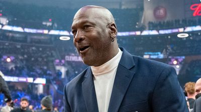 Kenny Smith Says Michael Jordan Would’ve Struggled in Social Media Era