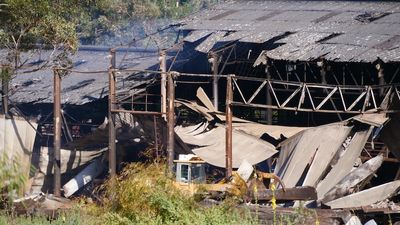 Asbestos wreckage remains five months after Pemberton timber mill fire as stakeholders stall