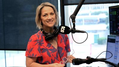 ABC Brisbane presenter Loretta Ryan marks 40 years in radio broadcasting