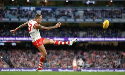 It would be a travesty if AFL history is allowed to repeat with booing of Lance Franklin