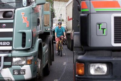 Fears for cyclists as longer lorries bring wider blind spots