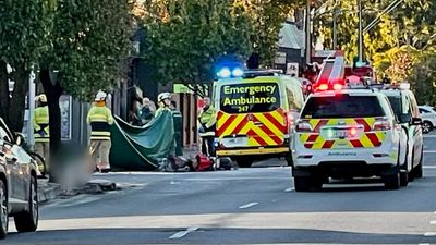 Motorbike rider dies after hitting van at Evandale, driver taken to hospital