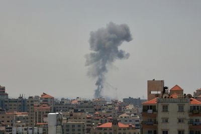 Israel, Palestinian militants trade fire over Gaza