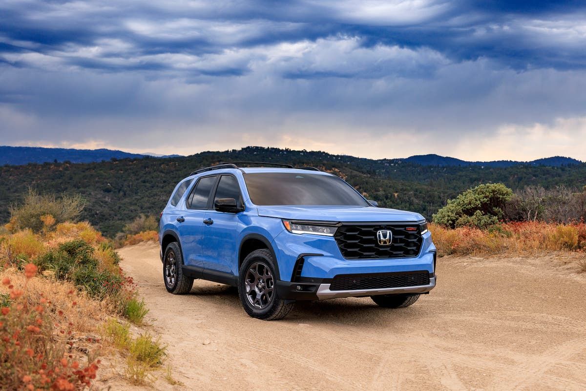 Edmunds compares Honda Pilot vs. Hyundai Palisade