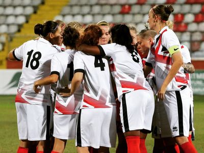 England’s Claire Stancliffe savours Steven Gerrard support for deaf women’s team