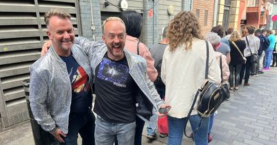 Huge queues as people wait to see Sam Ryder at the Cavern Club