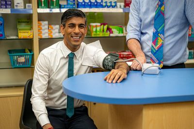 Staff shortages force pharmacies to close for 100,000 hours in a year amid plans to give them more work