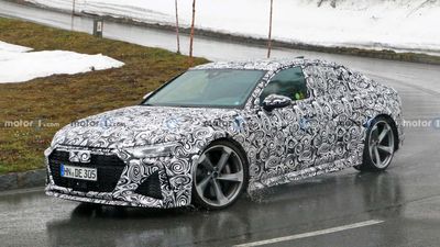 Camouflaged Audi S6 Widebody Spied, Could Be RS7 Test Mule