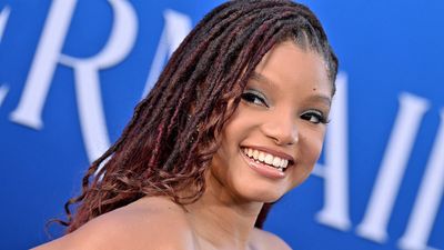 See How Zendaya And Chloe Bailey Supported Halle Bailey’s Little Mermaid Red Carpet Moment