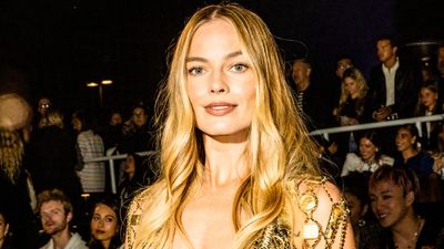 Margot Robbie’s The Latest To Join The Black Bikini Trend And She Did It For A Runway Show