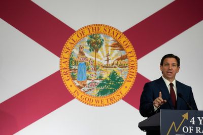 DeSantis signs immigration overhaul ahead of expected White House run