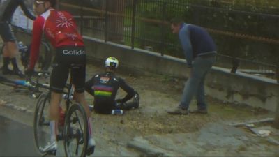 Kaden Groves wins crash-ridden Giro d'Italia stage 5, Remco Evenepoel brought down by dog