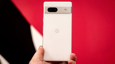 Google Pixel 7a review: confusing the A-series