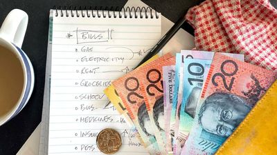 WA budget surplus again set to top $4 billion, with households to get $400 electricity rebate