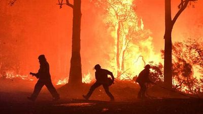 Black Summer bushfires may have influenced the onset of rare triple-dip La Niña, study finds