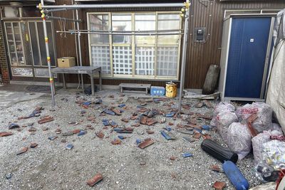 5.4 magnitude earthquake near Tokyo causes minor injuries, damage