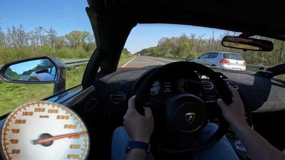 Lamborghini Gallardo Performante Sounds Absolutely Amazing On The Autobahn