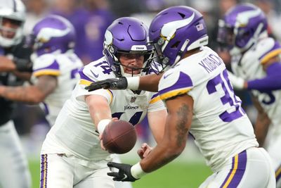 Seahawks sign former Vikings running back Bryant Koback