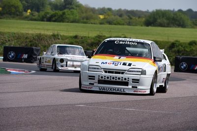 National novelties: Thundersaloon Carlton and Ligier JS2-R