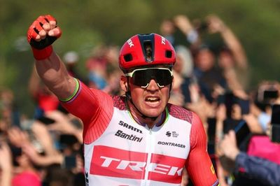 Pedersen takes sprint as Leknessund keeps Giro lead