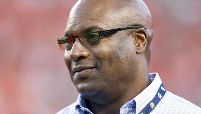 Bo Jackson reveals he’s suffered from hiccups for nearly a year, will undergo procedure