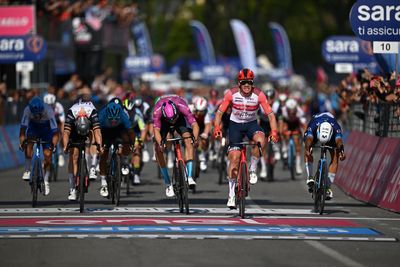Mads Pedersen powers to Giro d'Italia stage six win, heartbreak for the break